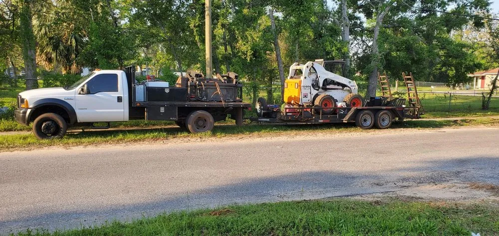 Professional yard maintenance in Pensacola, FL - Walt's Lawn and Tree Service