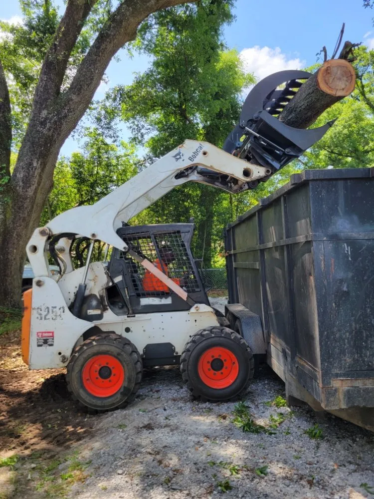 Reliable lawn mowing service with custom design across Pensacola, FL - Walt's Lawn and Tree Service