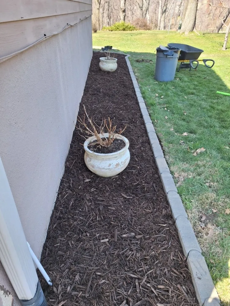 Custom landscape design in Cedar Rapids, IA by Walt's Lawn Care & Maintenance