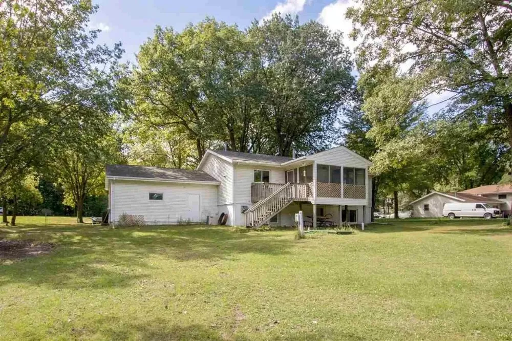 Top-rated yard cleanup service in Cedar Rapids, IA by Walt's Lawn Care & Maintenance