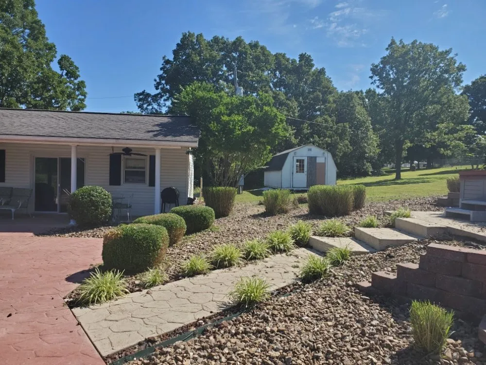 Reliable landscaping services in Saint Robert, MO - WAMC1 Lawn Care and Landscaping