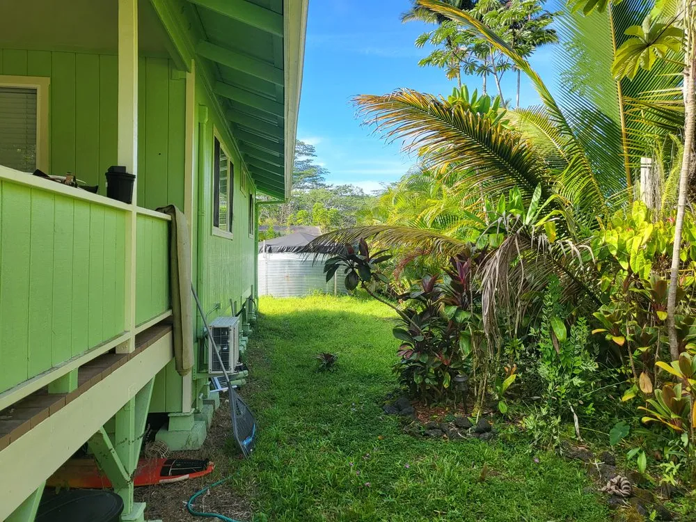Reliable lawn mowing service experts serving Hilo, HI - Wana Bros