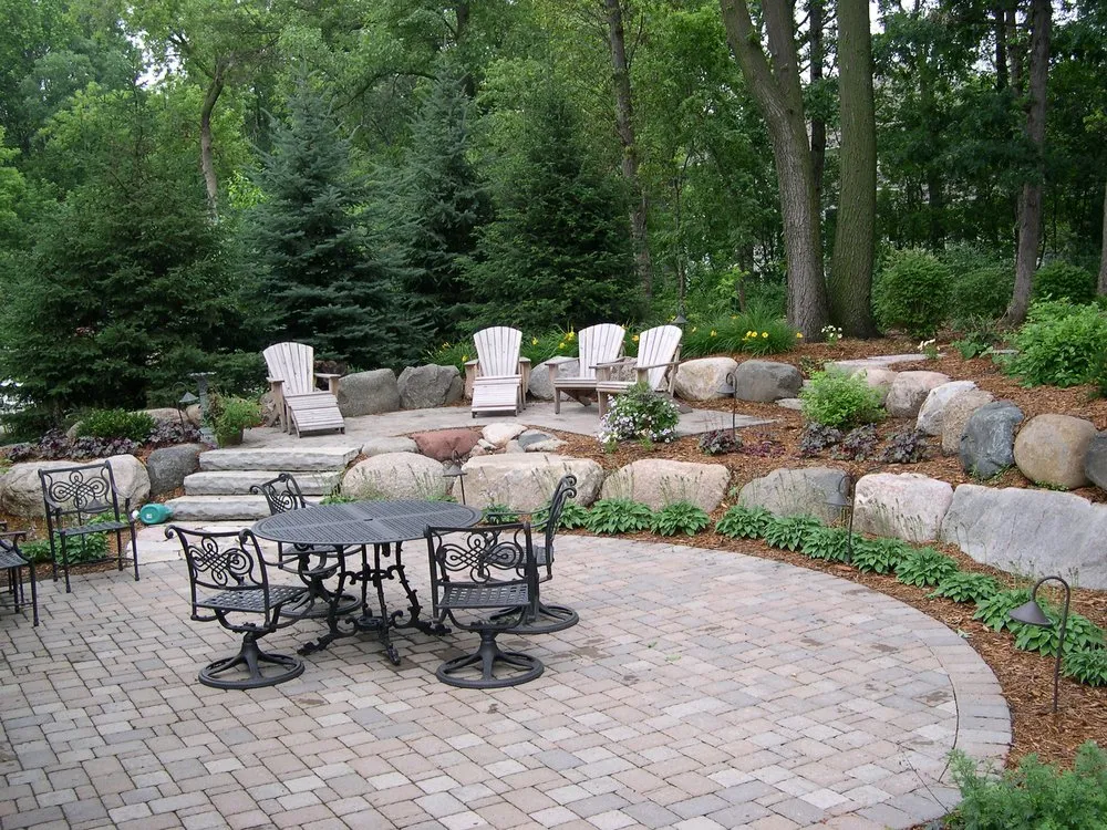 Custom lawn care service in West Lakeland Township, MN - Wanvig landscaping