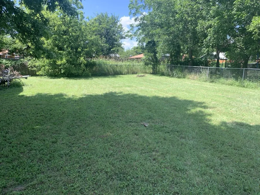 Affordable lawn mowing service near you across Early, TX - War Horse Lawn Service