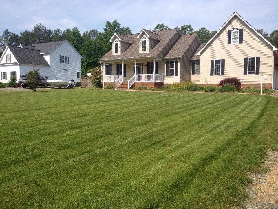 Expert landscape installation experts serving Urbanna, VA - Ward's Grade A Landscaping