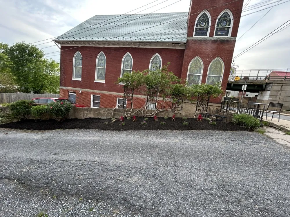 Local lawn mowing service experts serving Frederick, MD - Warfield landscaping