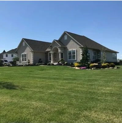 Warner's Lawn Care Logo