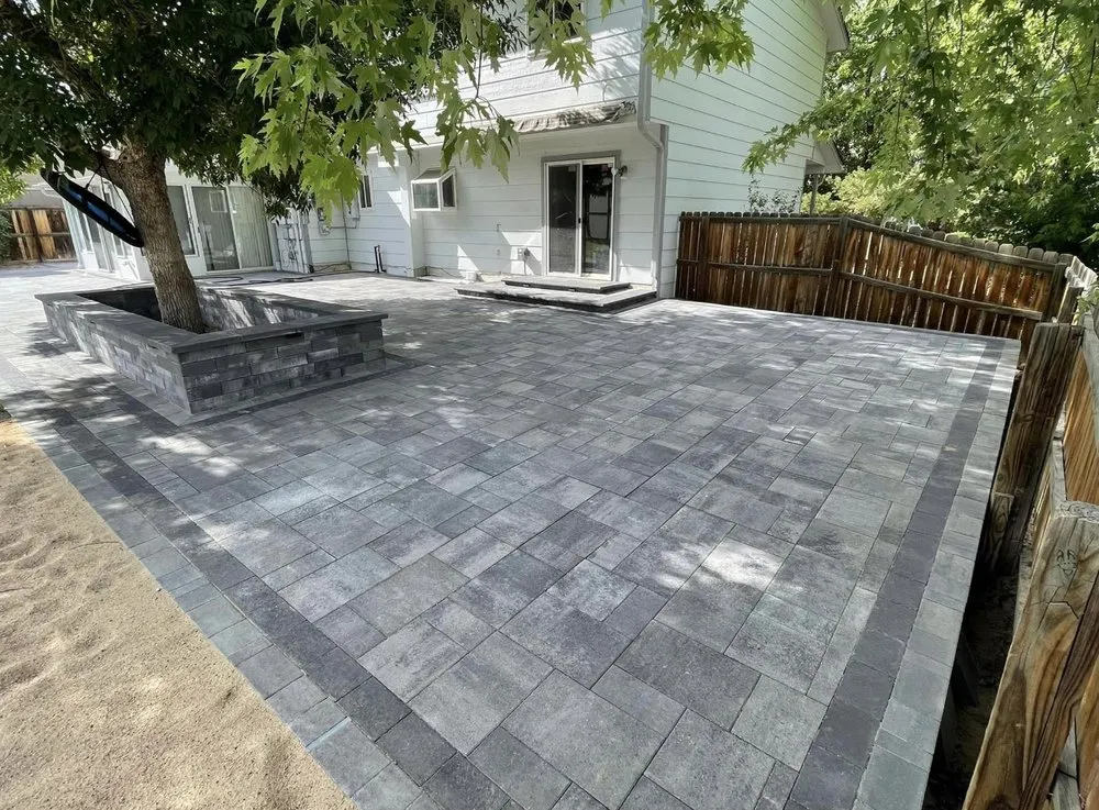 Expert yard maintenance for residential properties in Cottage Hills, IL by Warnick Complete Land Managment
