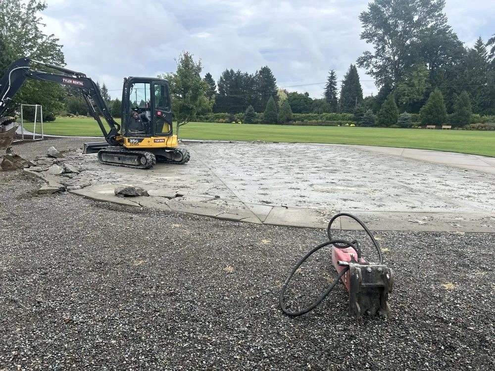 Professional lawn care service in Olympia, WA - Warr Construction