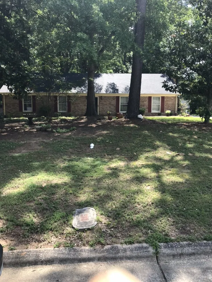 Professional yard maintenance for beautiful yards in Creedmoor, NC by Warren’s Landscaping