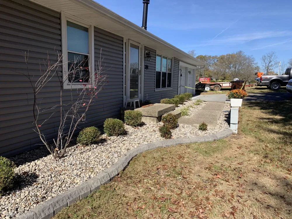 Local landscaping services in Shepherdsville, KY - Warrens lawn & landscaping