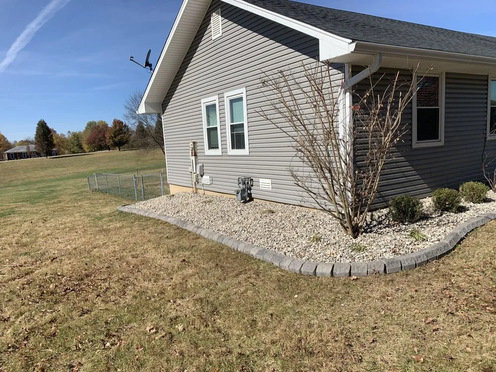 Local lawn mowing service in Shepherdsville, KY - Warrens lawn & landscaping