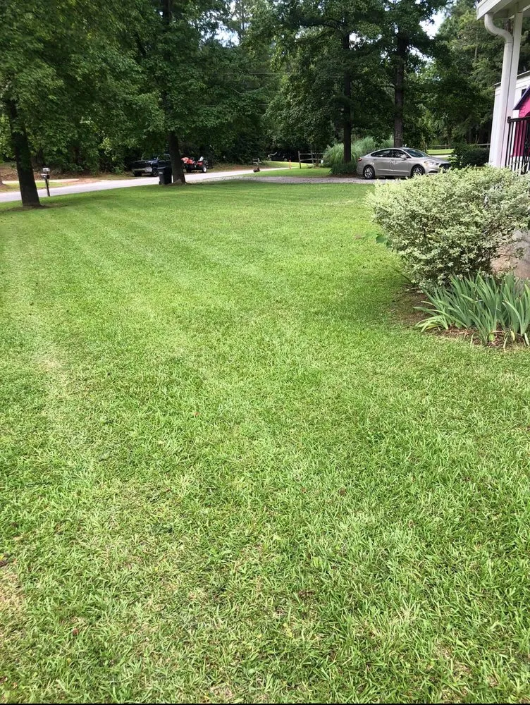 Affordable landscape design for residential properties in Augusta, GA by Warren’s Lawn Care