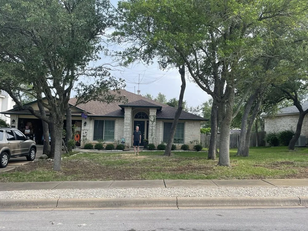 Top-rated yard cleanup service in Round Rock, TX by Warriors Tree Service