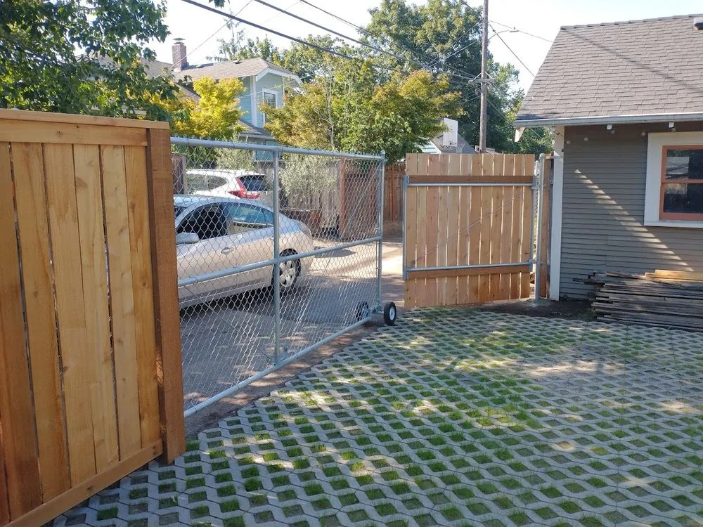 Affordable landscaping services in Beaverton, OR - Washington County - Construction & Landscape Services