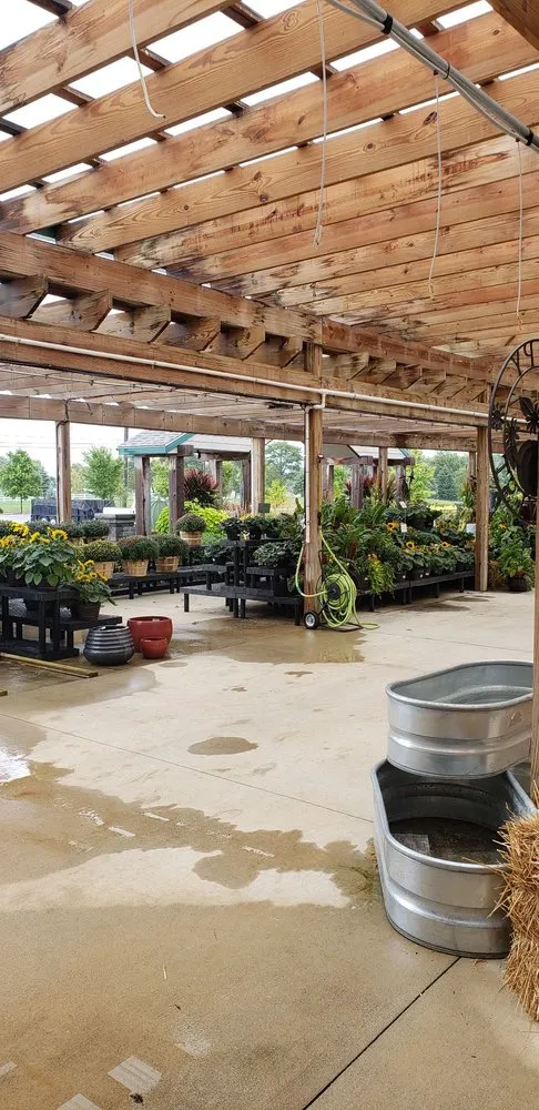 Custom lawn mowing service in Fishers, IN by Wasson