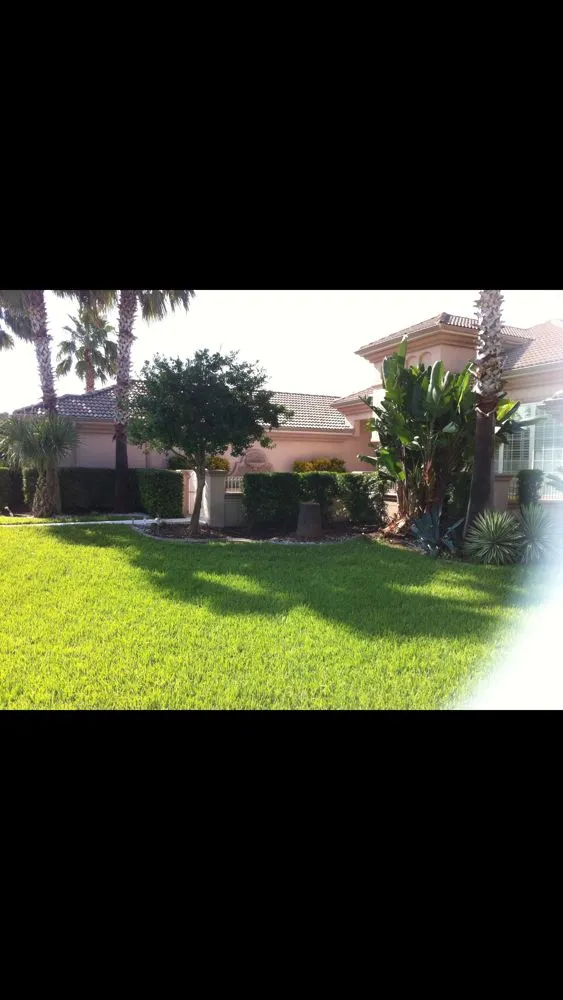 Custom garden landscaping in Daytona Beach, FL - Watch'em Grow Tree and Lawn Services