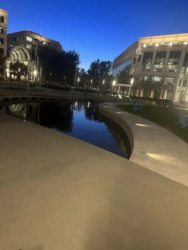 Custom lawn mowing service in Santa Monica, CA - Water Garden Company