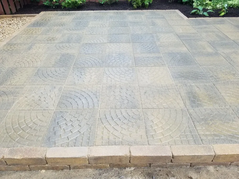 Top-rated yard maintenance for beautiful yards in South Beloit, IL by Waterbury Gardens