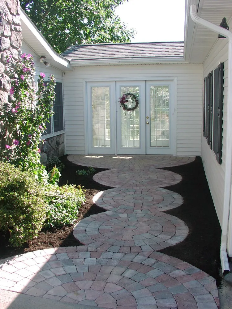 Local lawn care service experts serving Mohnton, PA - Waterfall Gardens