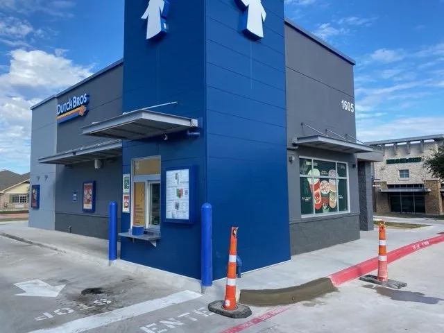 Custom yard maintenance experts serving McKinney, TX - Waterfalls Land Care