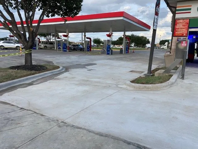 Reliable yard maintenance in McKinney, TX by Waterfalls Land Care