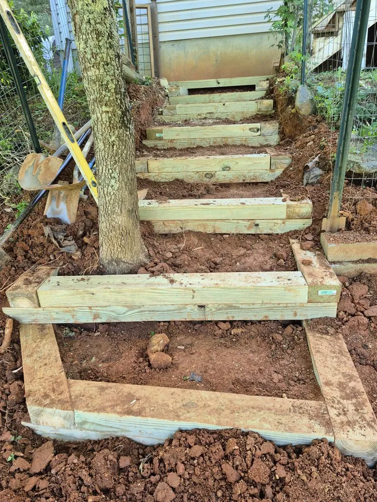 Expert garden landscaping in Franklin, NC by Waterfalls Painting And Landscaping