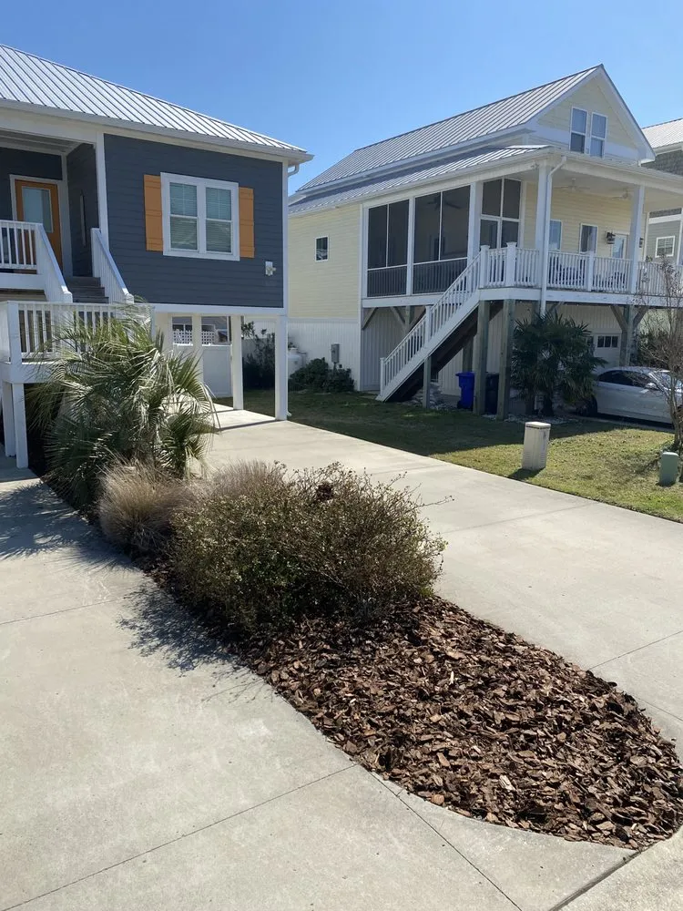 Top-rated lawn care service in Wilmington, NC by Waterfront Landscaping