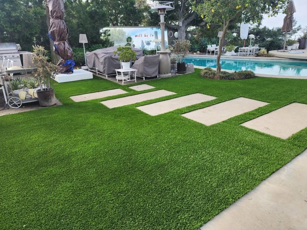 Reliable landscaping services experts serving Bakersfield, CA - Waterless Turf