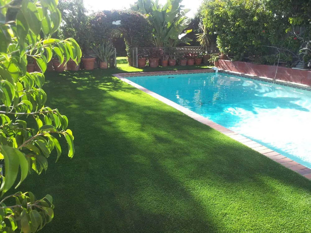 Custom yard maintenance in Thousand Oaks, CA by Waterless Turf