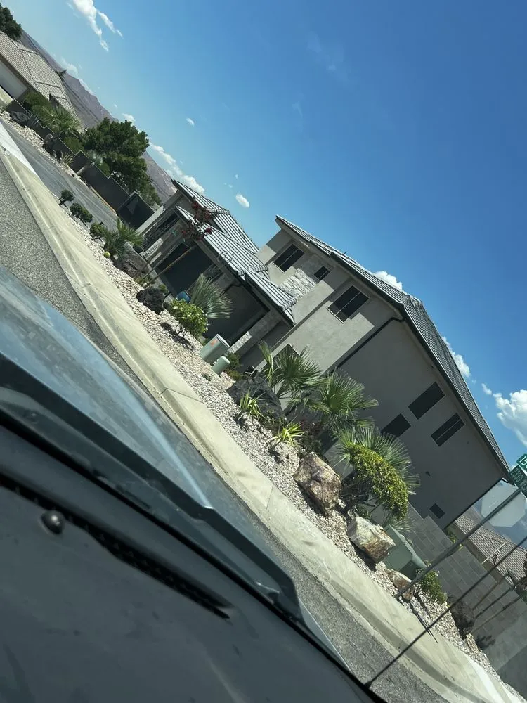 Expert yard maintenance experts serving Layton, UT - Waterless Yards