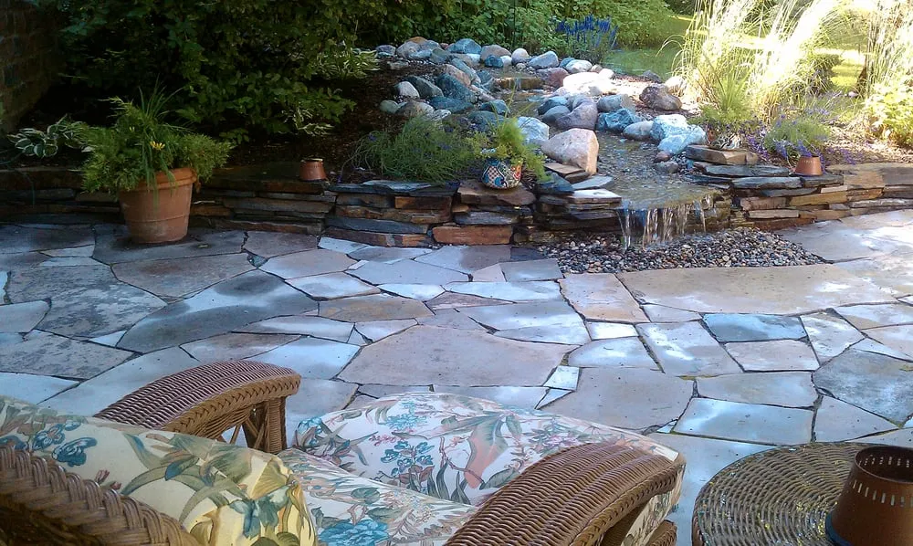 Top-rated lawn mowing service experts serving South Lyon, MI - WaterScape