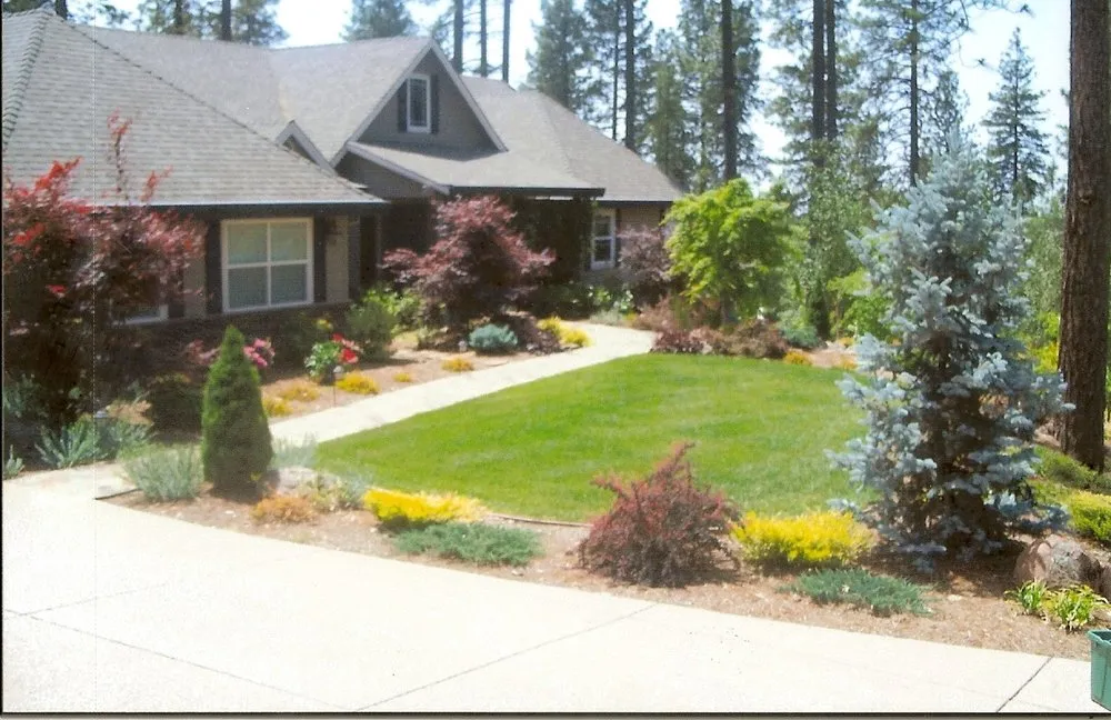 Custom outdoor landscaping in Cheshire, OR - WaterSourcers