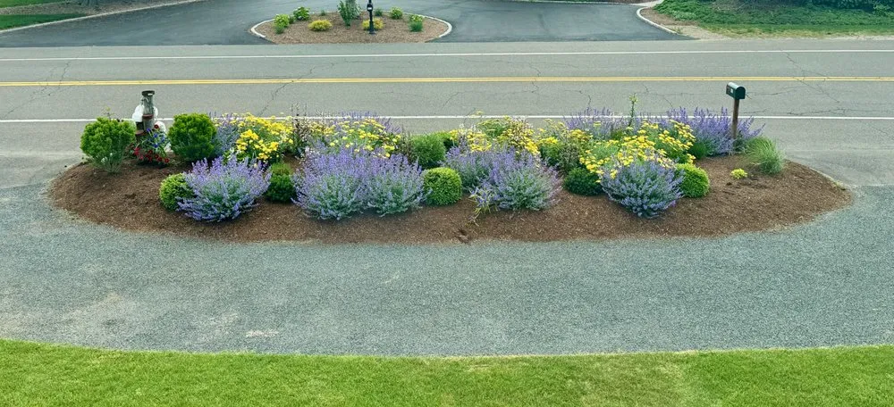 Professional outdoor landscaping experts serving Old Saybrook, CT - Waterview Landscaping
