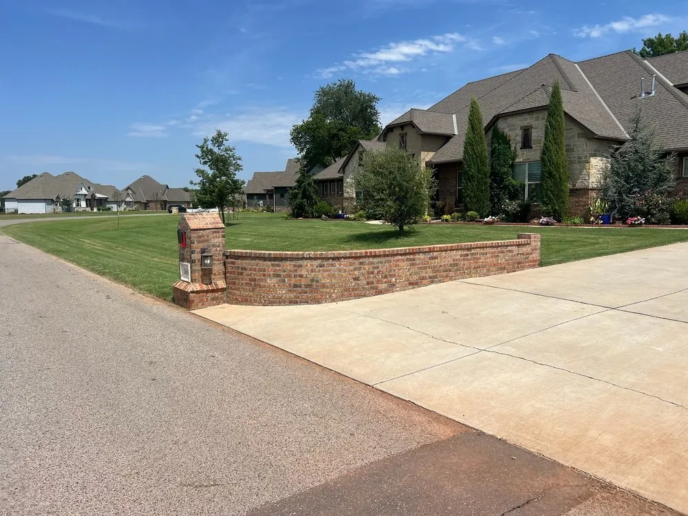 Reliable yard maintenance for beautiful yards across Tuttle, OK - Watson All Around