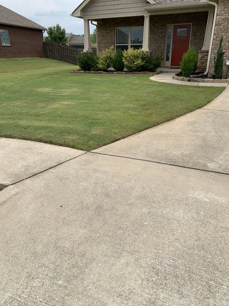 Reliable landscape installation for year-round maintenance in Huntsville, AL by Watson Landscaping
