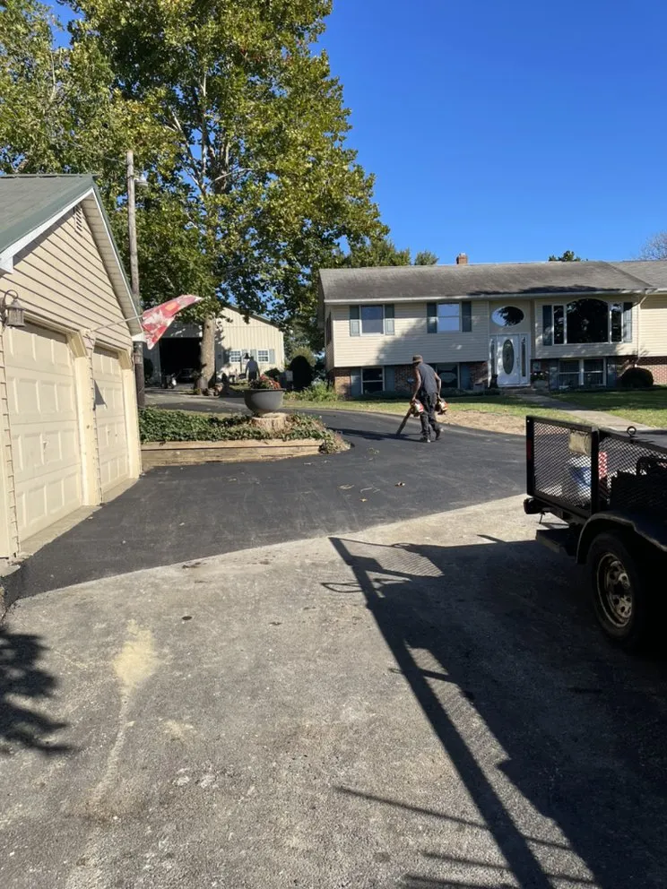 Professional yard maintenance in Townsend, DE by Watson Sealcoat