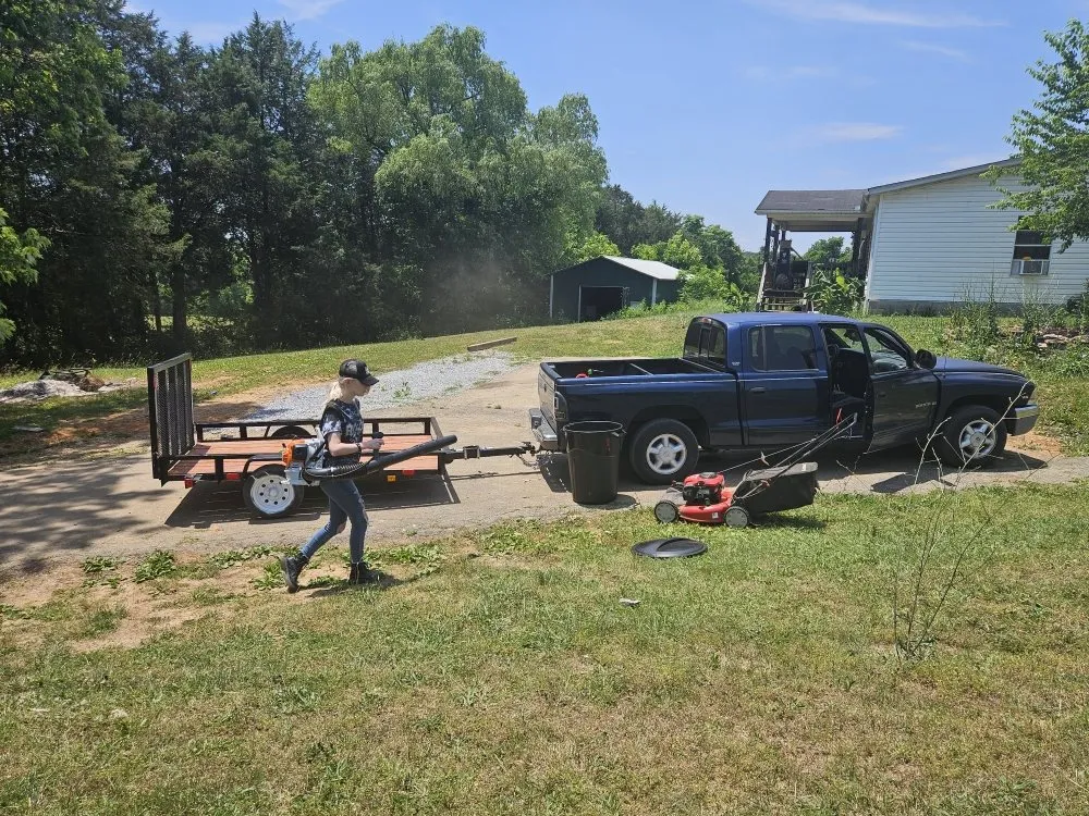 Top-rated yard maintenance for residential properties in Jefferson City, TN by Watsons Premium Lawn Care