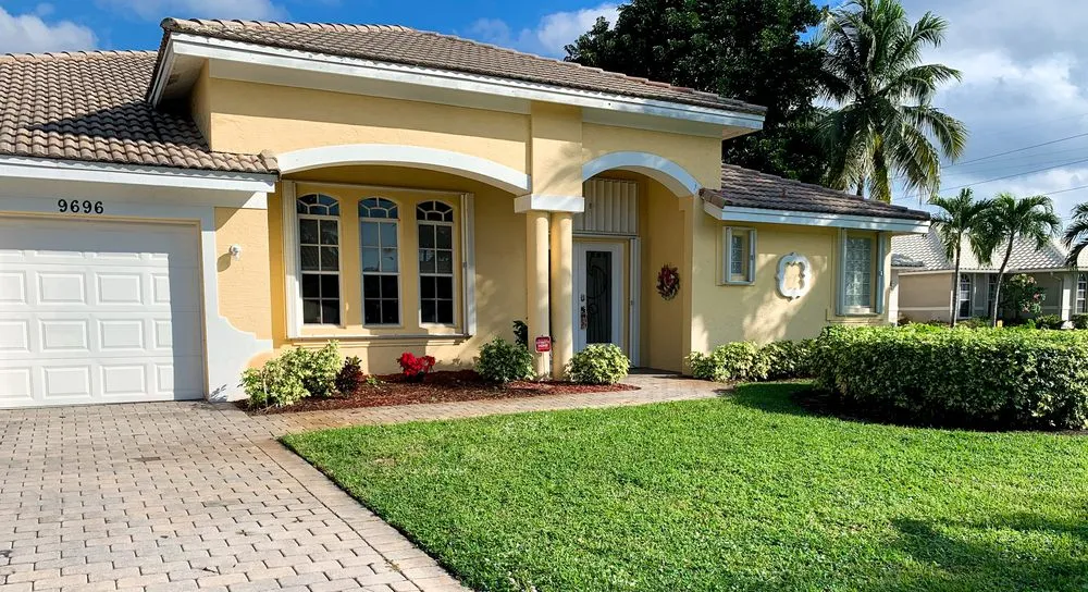 Expert outdoor landscaping in Palm Beach County, FL by Wave Landscaping & Design