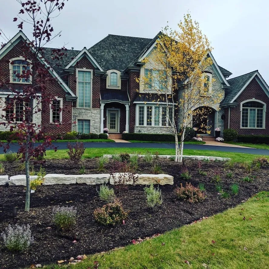 Custom garden landscaping experts serving Mt. Prospect, IL - Wave Outdoors Landscape + Design