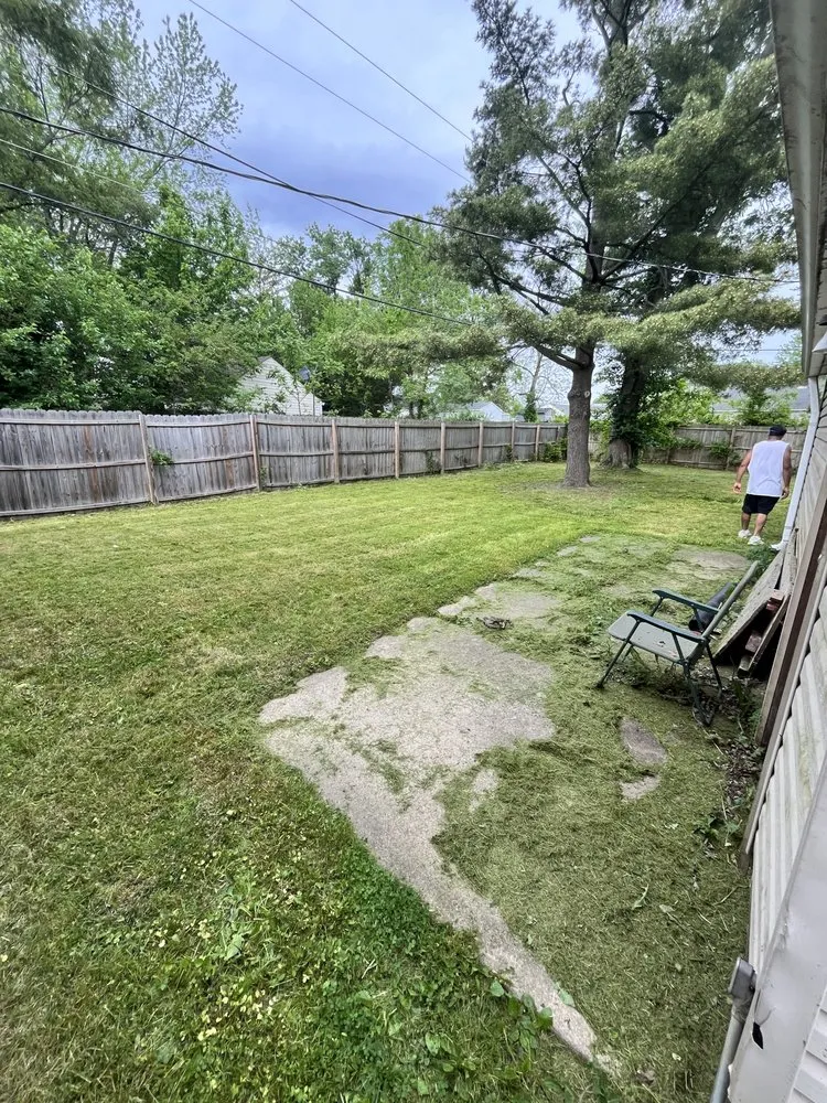 Custom lawn mowing service in Indianapolis, IN - Wavy Lawn Service