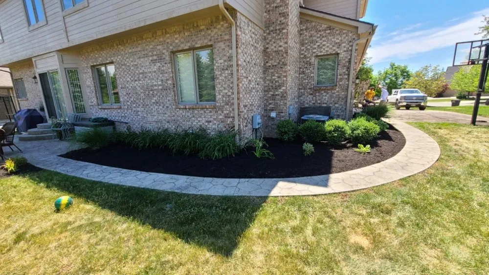 Custom lawn mowing service experts serving Swartz Creek, MI - Waybrant and Son Landscaping