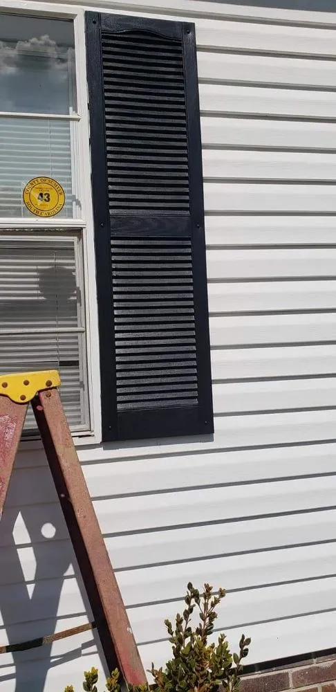 Top-rated lawn mowing service for homes in Dalzell, SC by Wayne Solutions