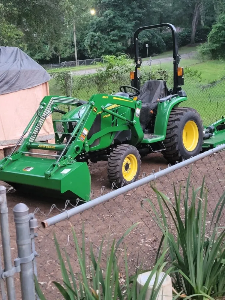 Professional landscape design in Tallahassee, FL - Wayne's all outdoor care&Tractor services