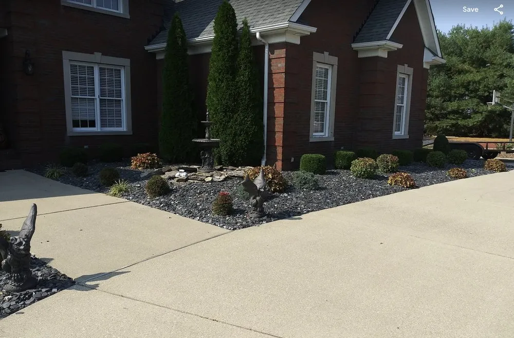 Trusted lawn mowing service in Louisville, KY - waynes custom landscapping