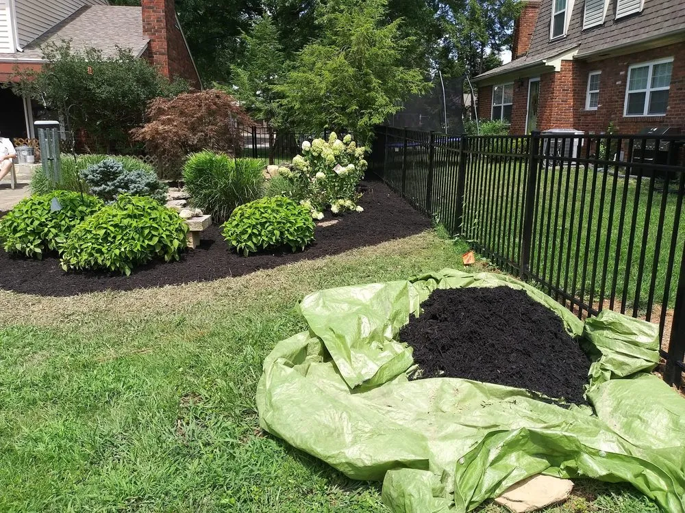 Local garden landscaping in Louisville, KY - waynes custom landscapping