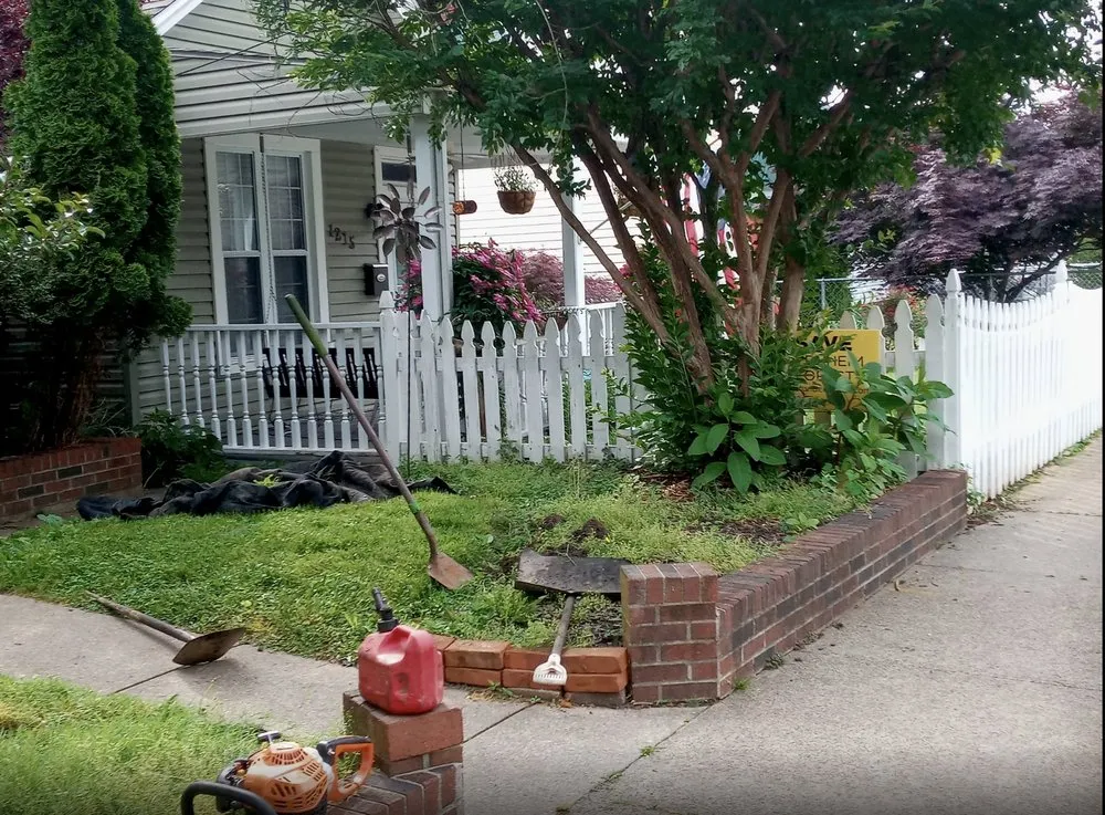 Custom landscape design for homes across Louisville, KY - waynes custom landscapping