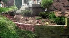Top-rated yard maintenance in Louisville, KY - Wayne's Lawn Service