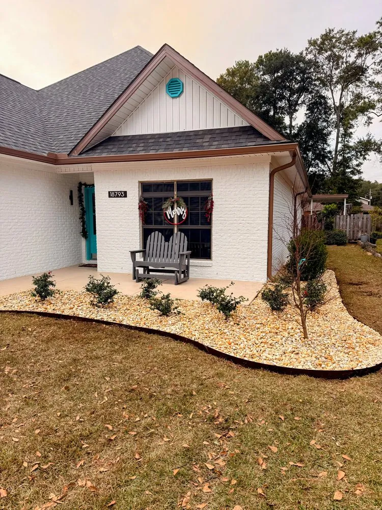 Affordable outdoor landscaping experts serving Fairhope, AL - WayScapes