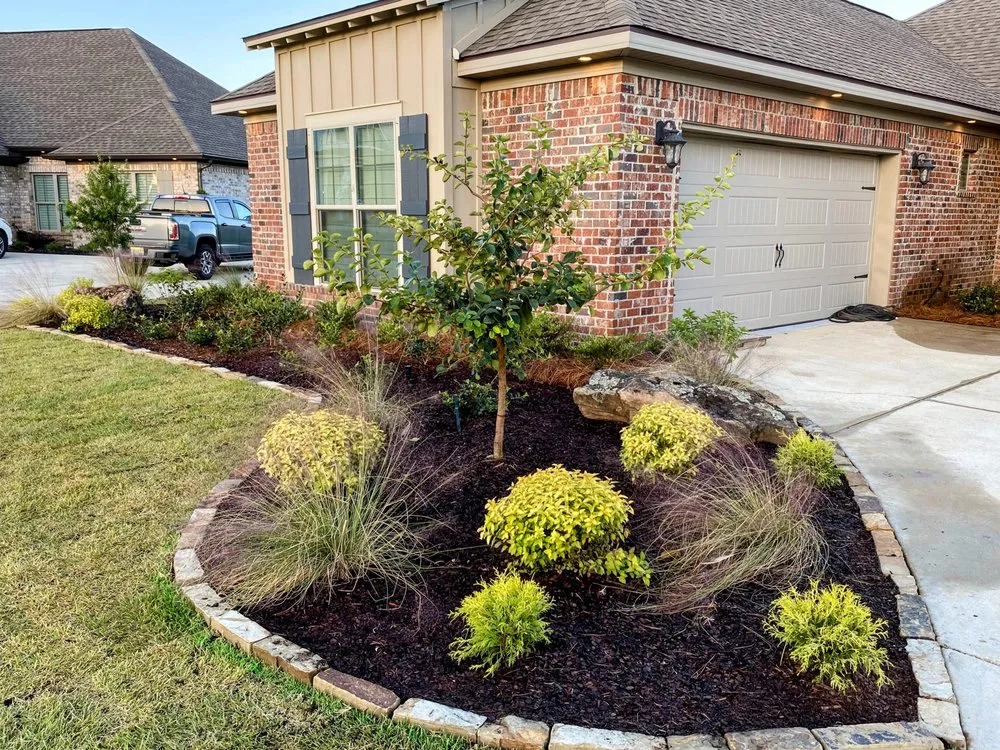 Local landscape installation in Fairhope, AL - WayScapes